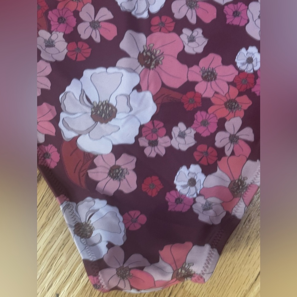 Cupshe Dark red burgundy floral swimsuit bikini two piece size large 10 12 - Picture 3 of 5